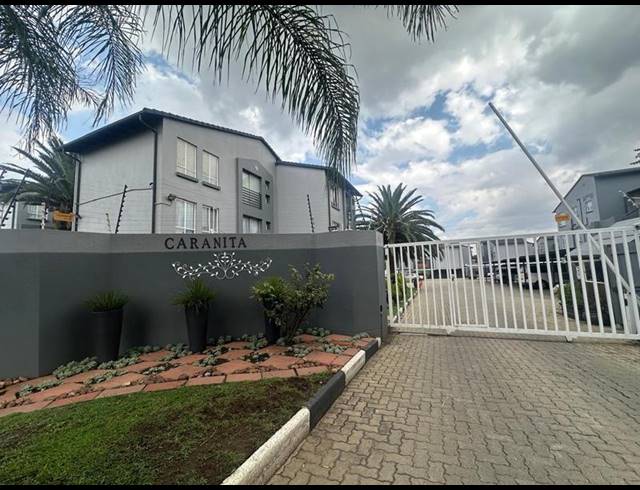 2 BEDROOM TOWNHOUSE FOR SALE IN VERWOERDPARK